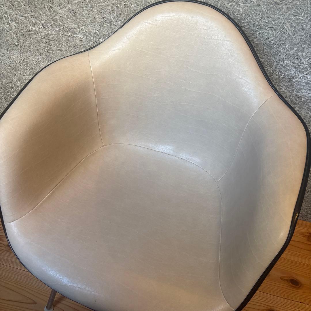 イームズ　アームシェルチェア　ハーマンミラー