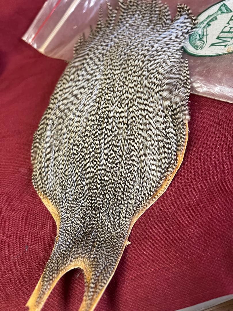 METZ グリズリー　ハックルケープ 未使用。 ミッジから、ドライ、ストリーマー