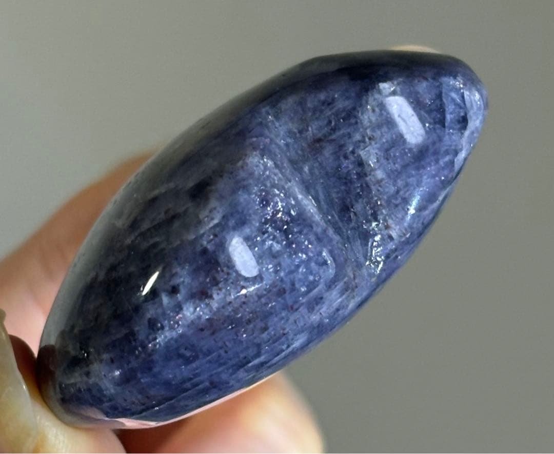 値下げ　希少　高品質　ブラッドショットアイオライトサンストーン　ハート　握り石