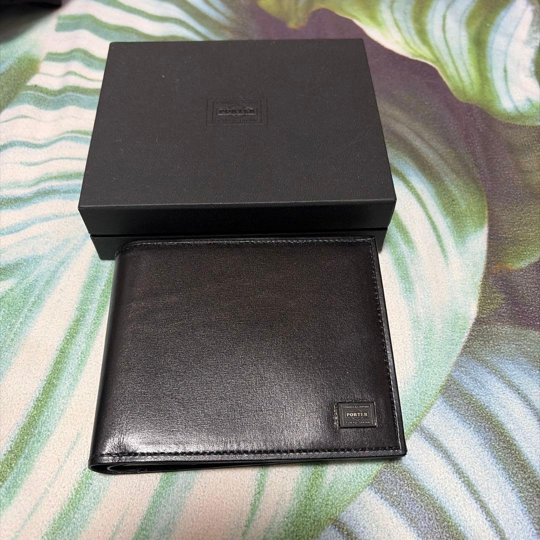ポータープリュム財布美品