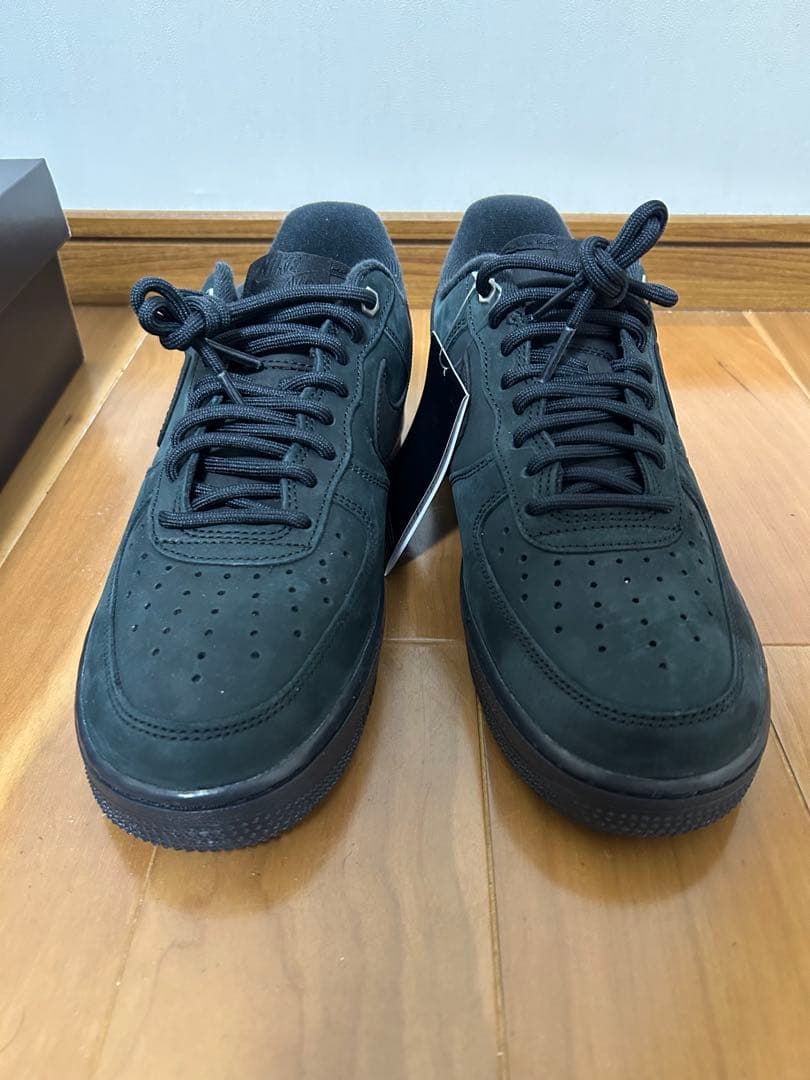 靴 Nike Air Force 1 '07WB