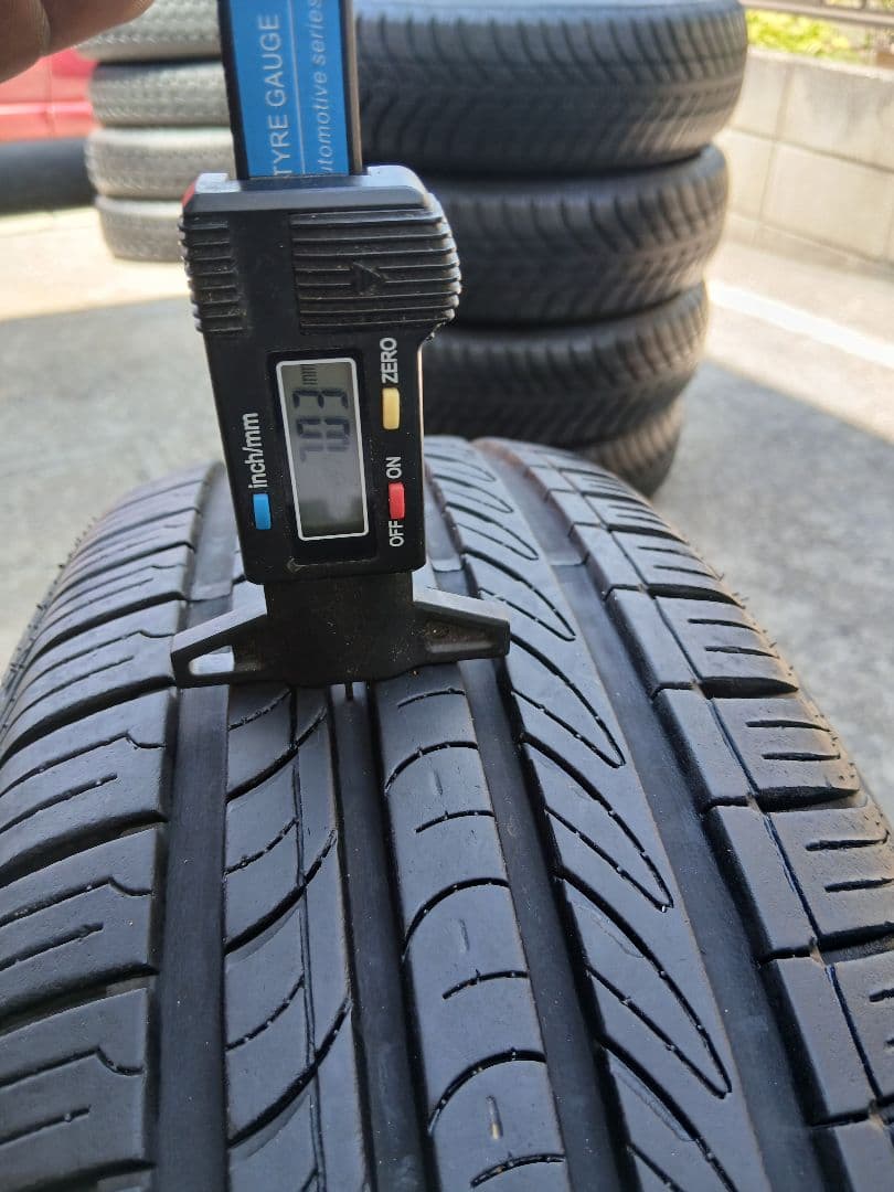 ②Loadstoneロードストーン EUROVIS 195/65R15 2本