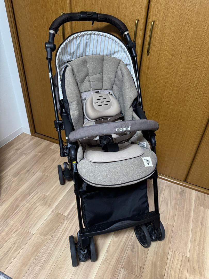 【美品】コンビ ベビーカー スゴカルα 4キャス compact