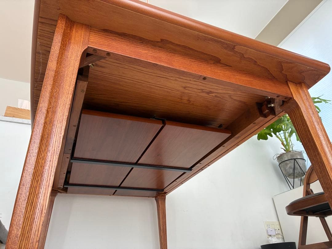 ACME Furniture(アクメファニチャー)BROOKSダイニングテーブル