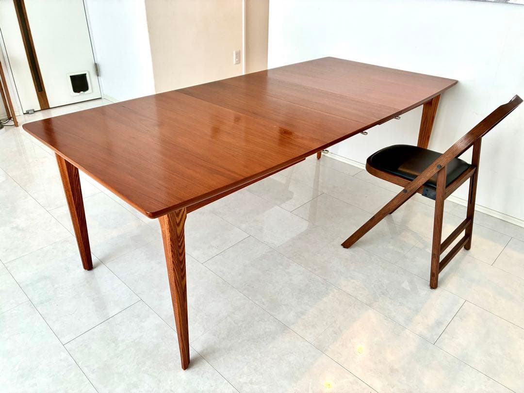 ACME Furniture(アクメファニチャー)BROOKSダイニングテーブル