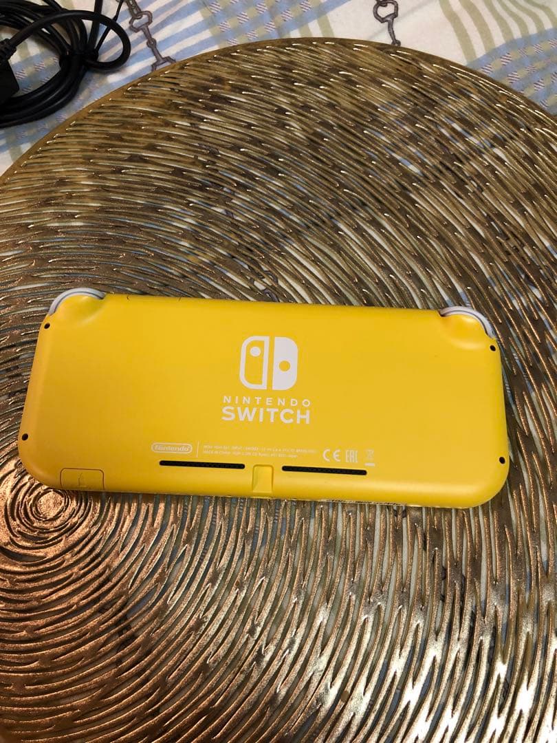 Nintendo Switch Lite イエロー 任天堂