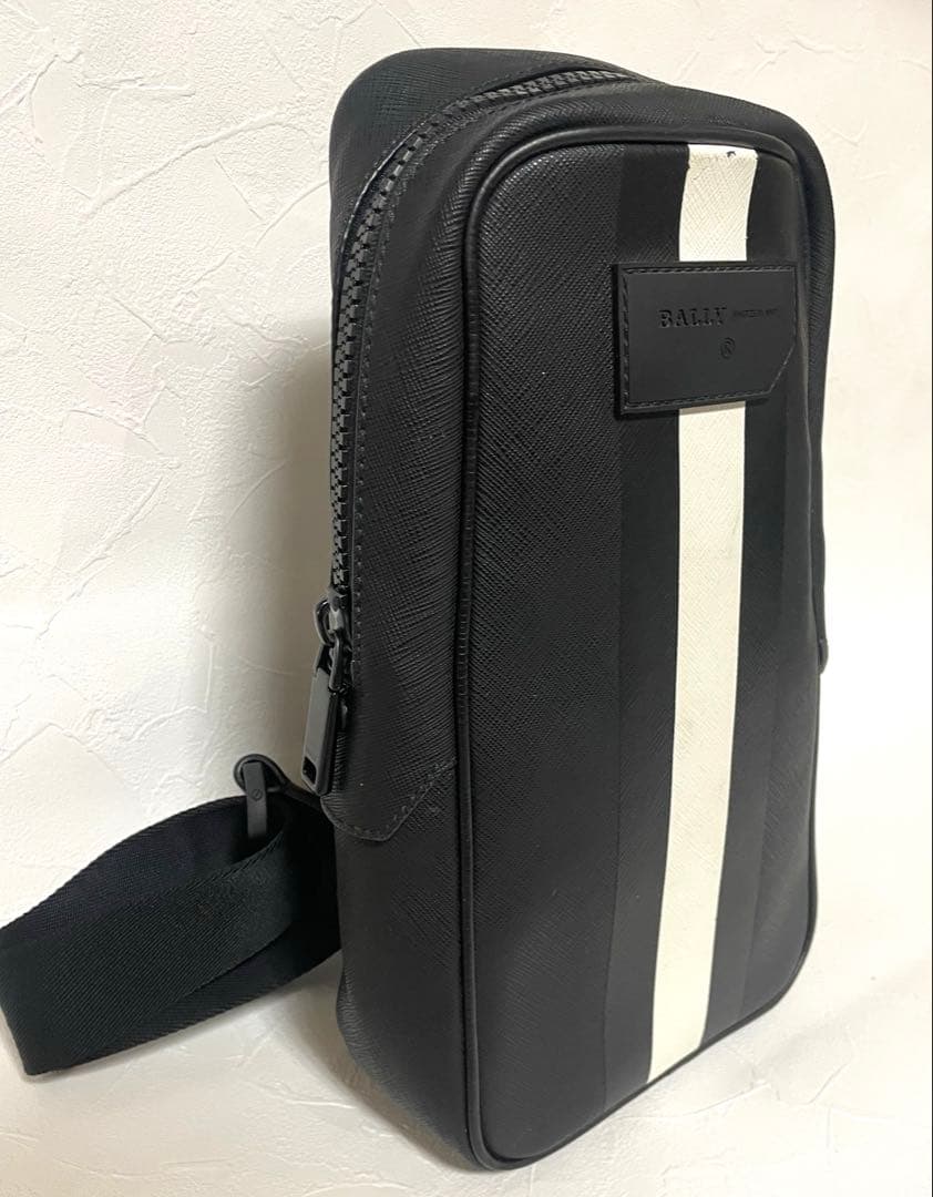 BALLY【バリー】クロス　ボディバッグ　レザーMythosスリングバッグ