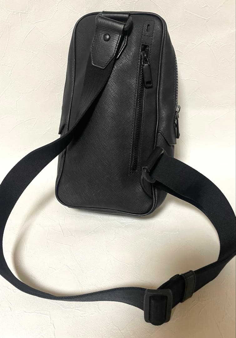 BALLY【バリー】クロス　ボディバッグ　レザーMythosスリングバッグ