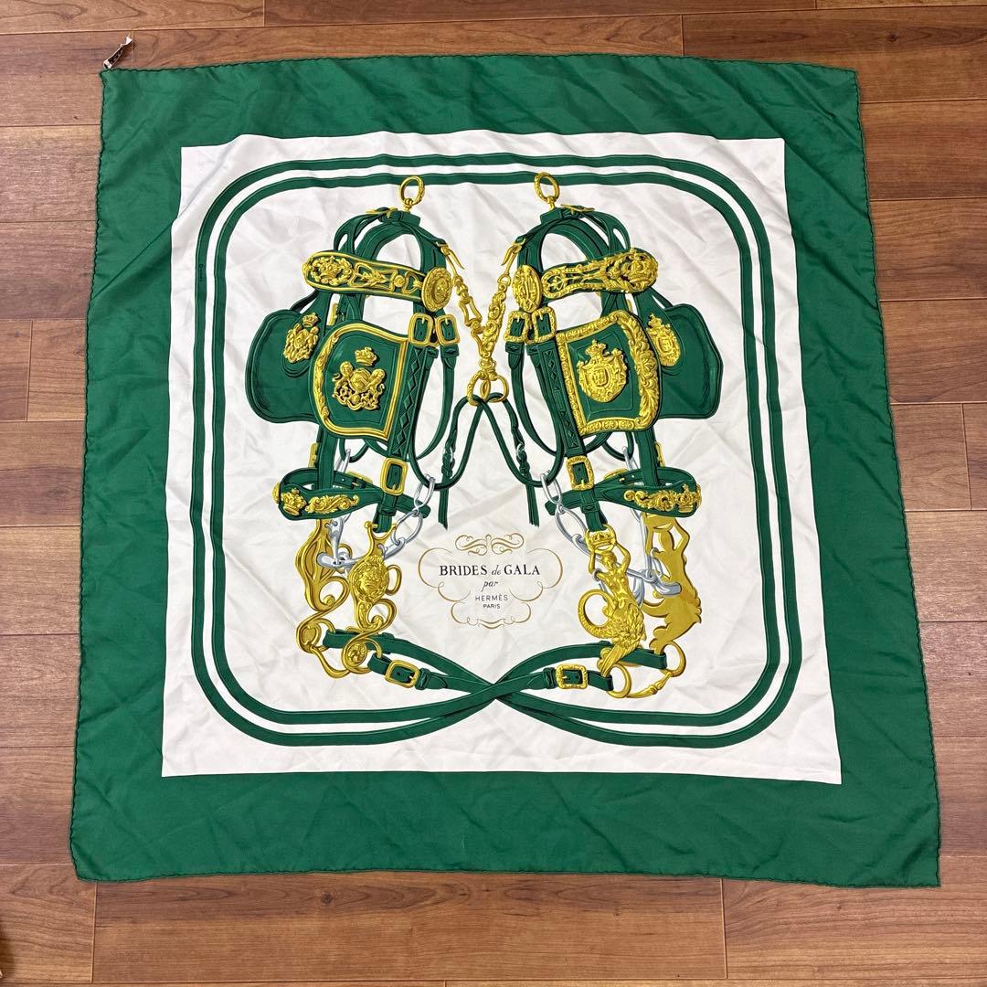 HERMES スカーフ　カレ90 緑　馬　①
