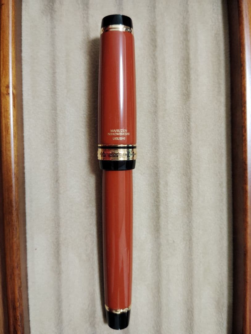 希少 パイロット万年筆 カスタムURUSHI 江戸柘榴 太字(B) 万年筆展限定