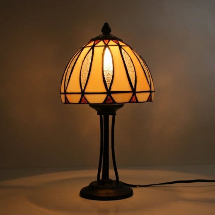 輸入雑貨　ティファニースタイル　エレガント　ステンドグラス　テーブルランプ