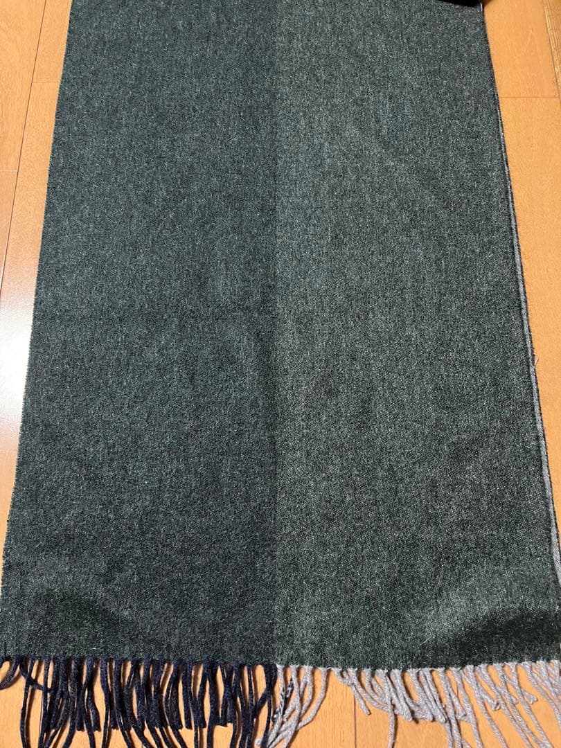 未使用バーニーズニューヨーク　カシミヤマフラー