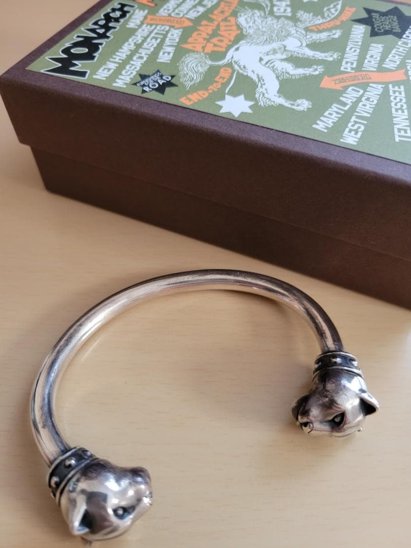 Bo's glad rags　バーンストーマーズ　クーガーヘッド バングル