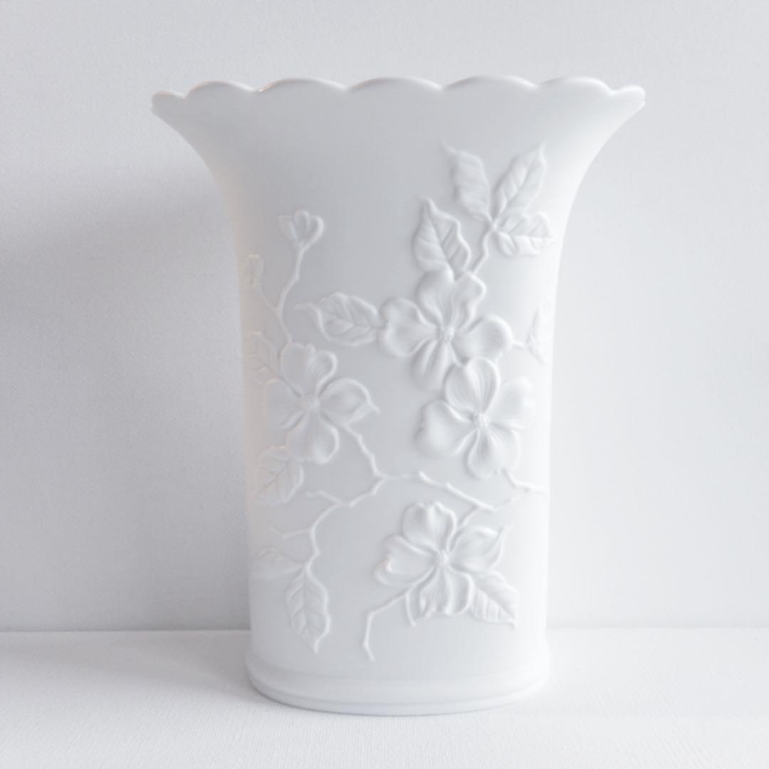 【匿名配送】KAISER PORZELLAN カイザーポーセレン 白磁 花瓶