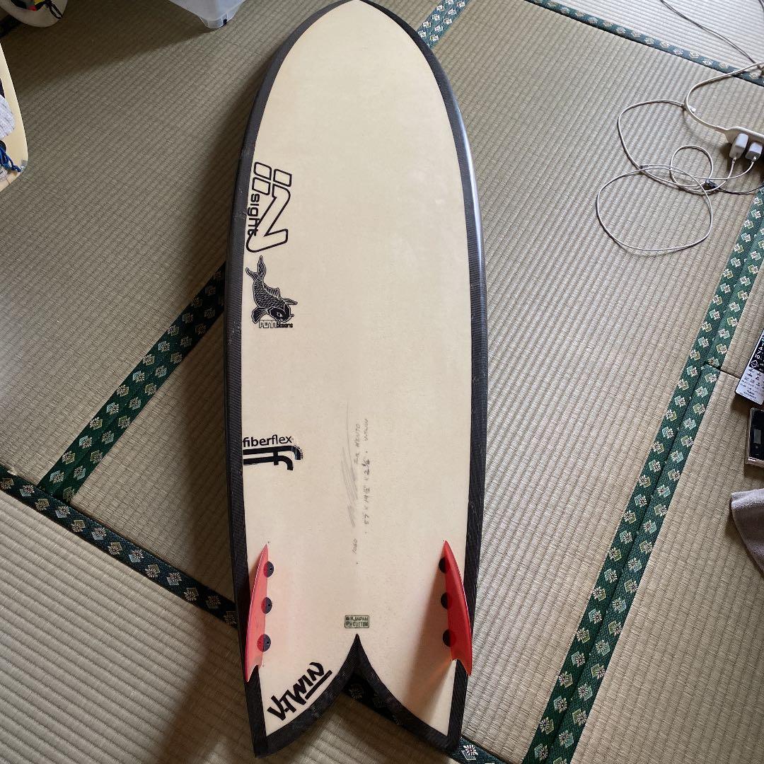 インサイトサーフボード、マットペンシェイプ、ファイバーフレックスtwin。