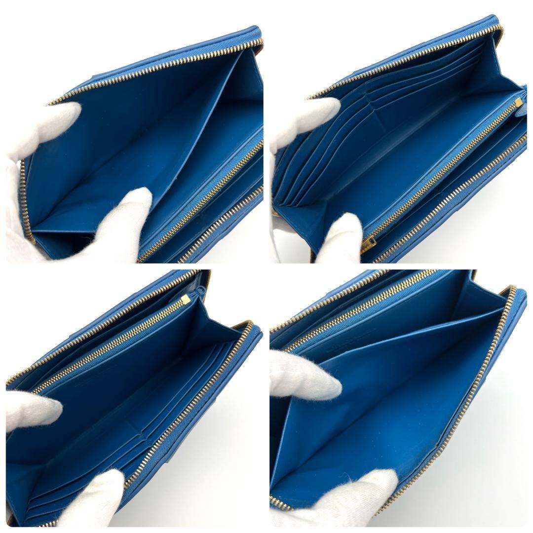 ボッテガヴェネタ マキシイントレチャート レザー ラウンドジップ ブルー 137