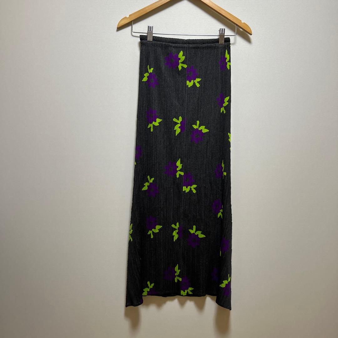 美品　プリーツプリーズ　イッセイミヤケ　プリーツロングスカー花柄