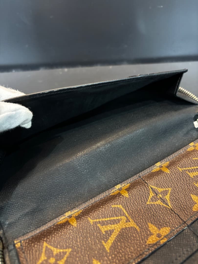 LOUIS VUITTON モノグラムマカサージッピーウォレット ヴェルティカル