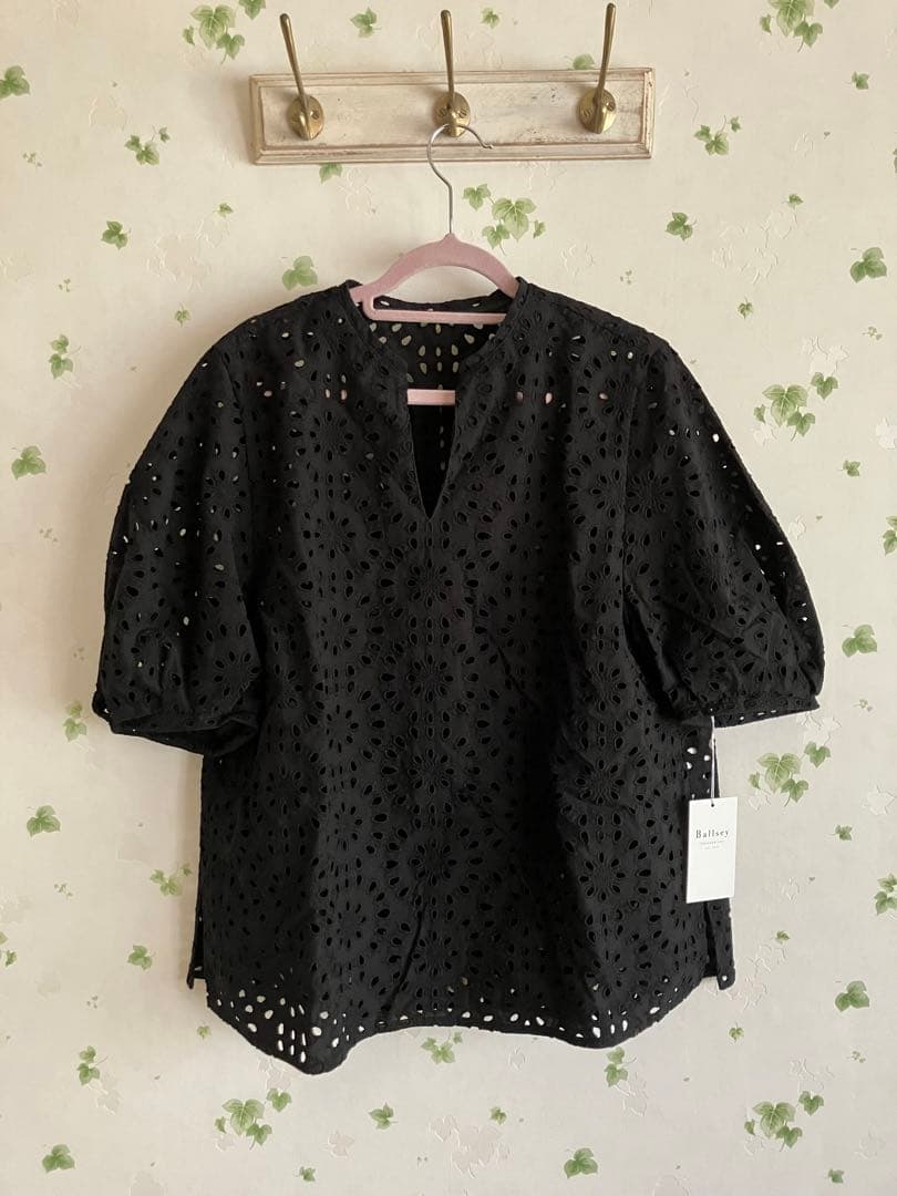 【新品未使用】Ballsey　コットンカットワークレースパフスリーブブラウス