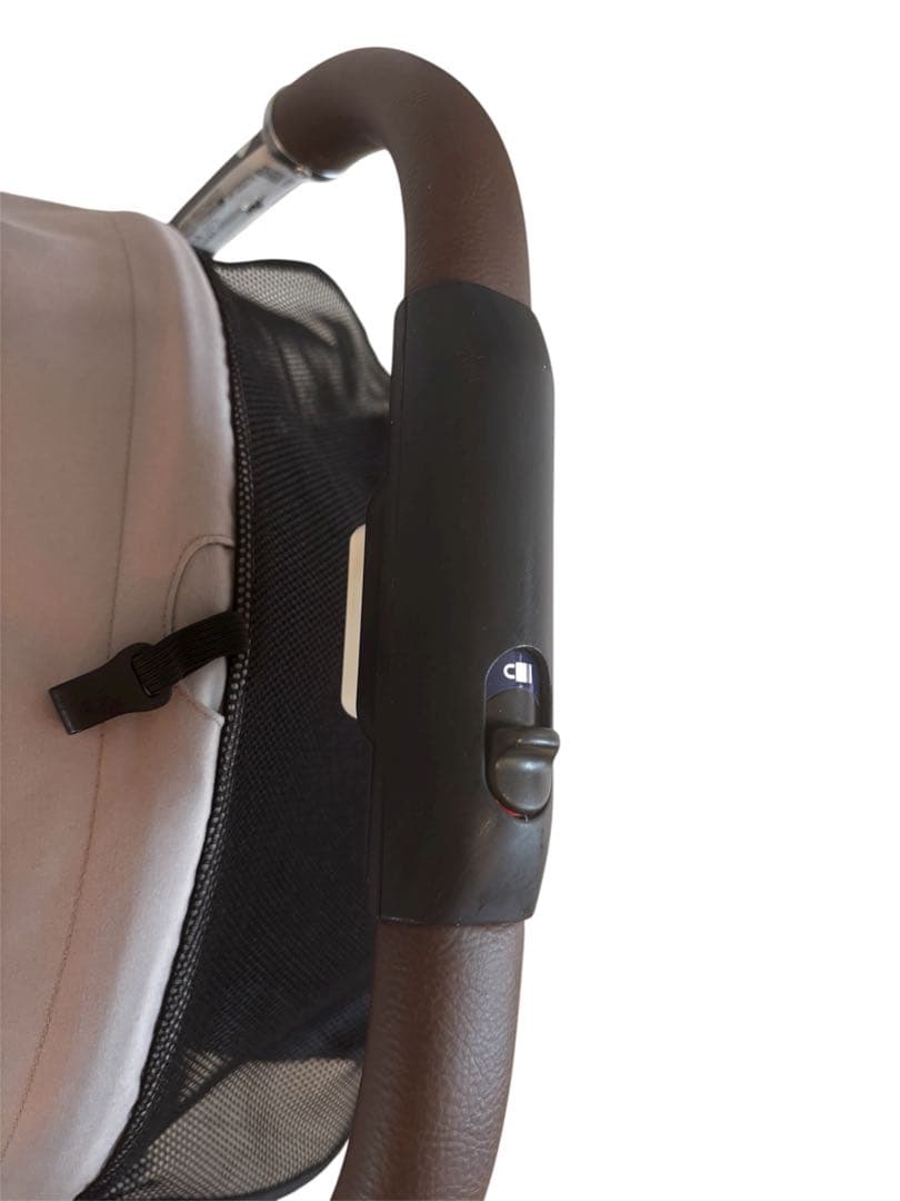 大人気‼️アップリカ マジカルエアーフリーAB/ベージュ