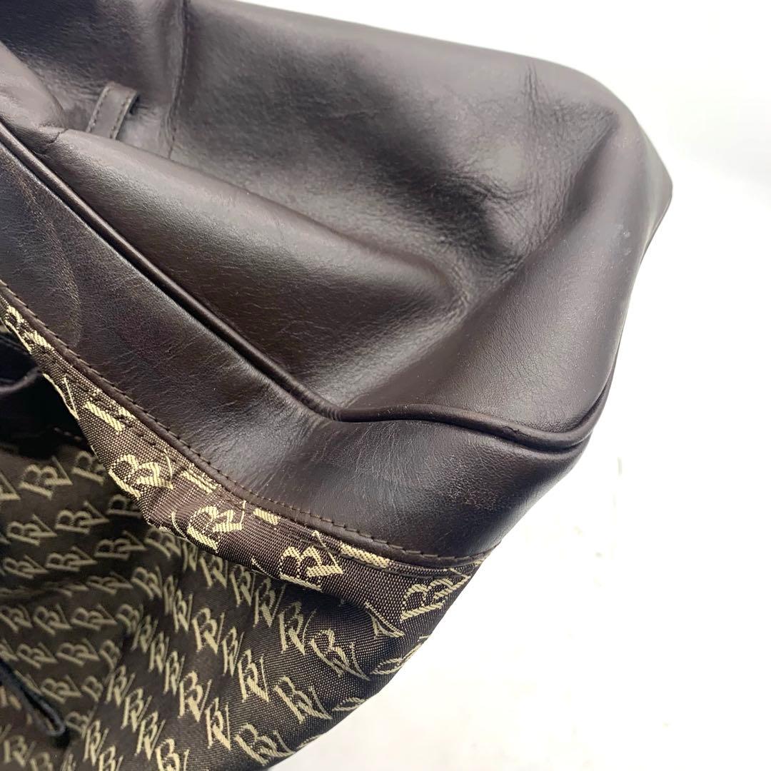 ボッテガヴェネタ　ＢＶロゴ　キャンバストートバッグ