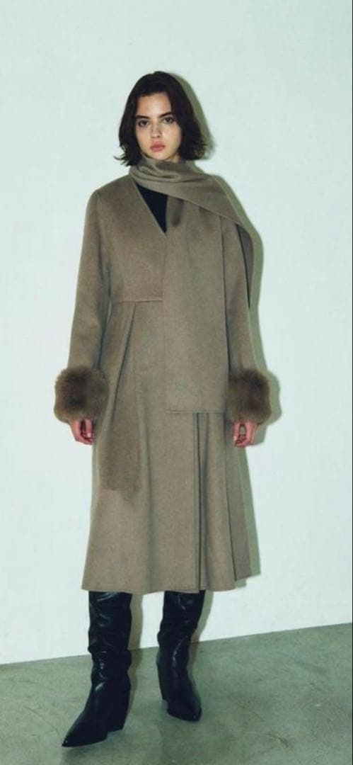 ノーカラーリバーコート