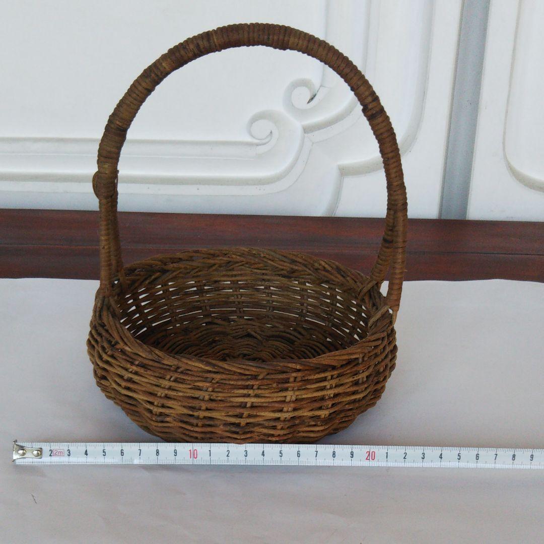 アケビの蔓(つる)  篭   バスケット