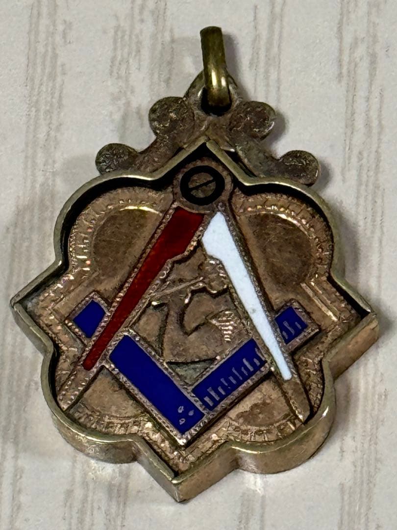 フリーメイソン アンティーク ペンダントトップ おまけ バッジ2個