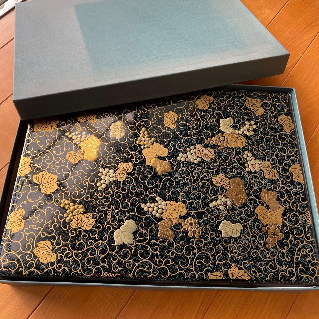 漆器 蒔絵 螺鈿 葡萄唐草文 文箱 筆箱 共箱付 工芸品 未使用
