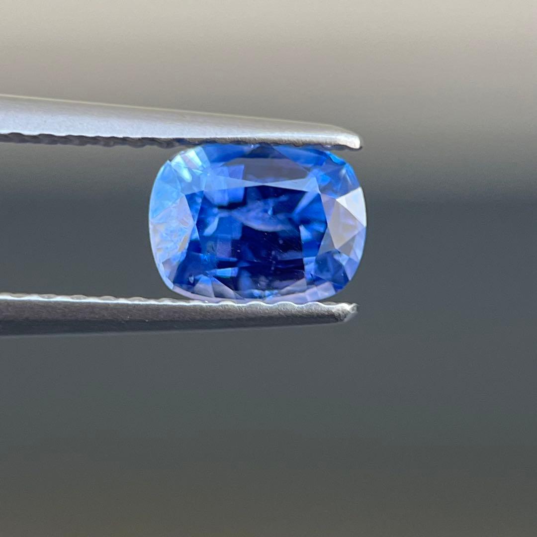 スリランカ産加熱天然ブルーサファイアルース