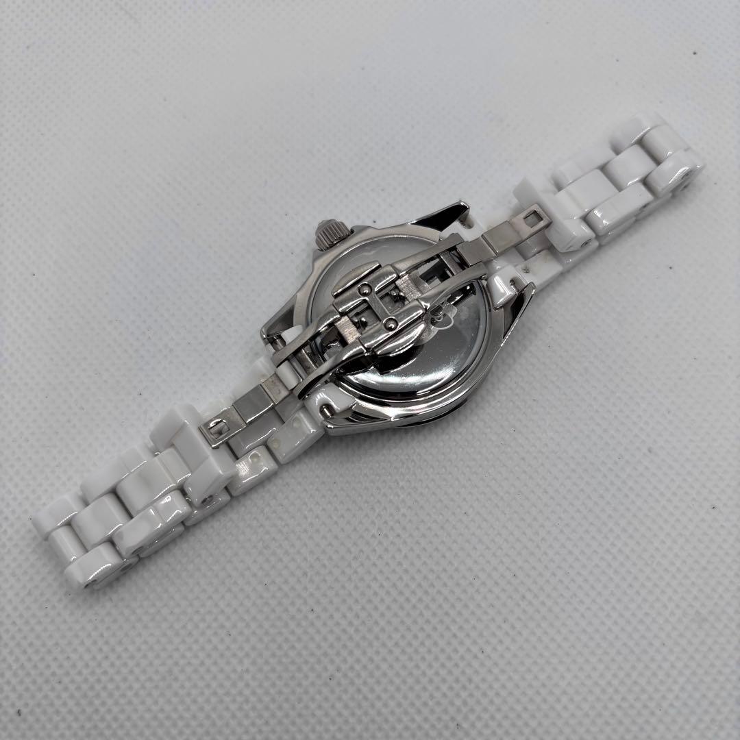 wekyサンリオ ハローキティ スワロフスキー レディース 稼働品 新品電