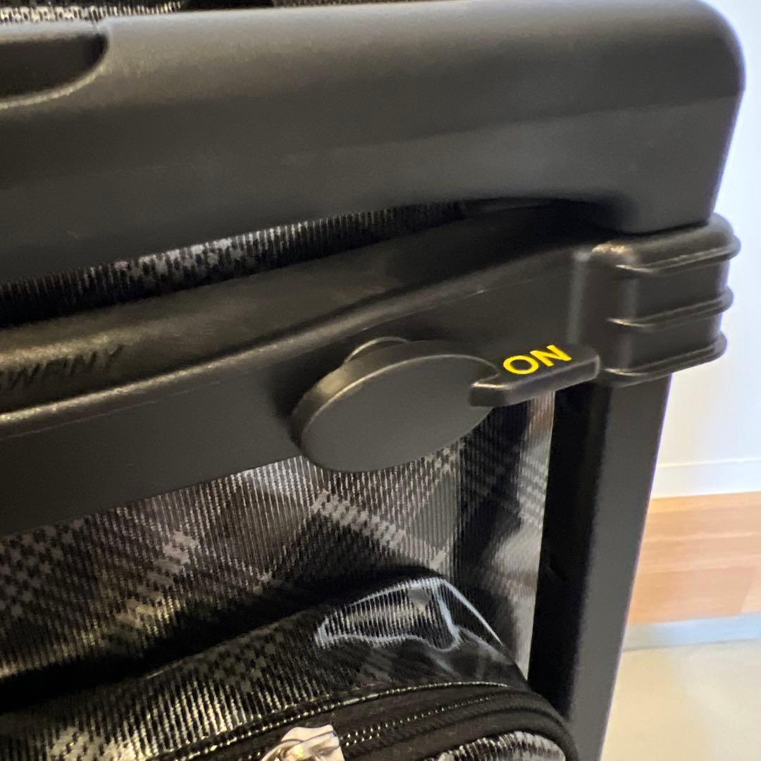 SWANY チェック柄キャリーケース