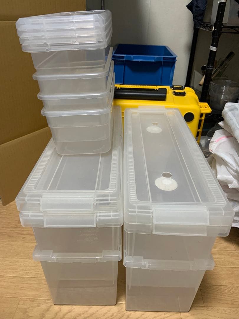 ヘラクレス幼虫飼育ケースいれと庫(文庫本）使用品7個　シューズケース6個　その他