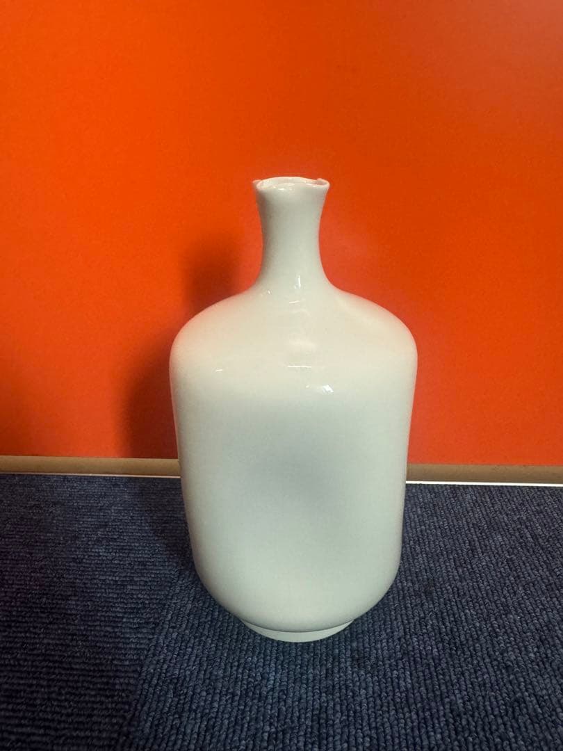1751 中村清六　白磁　花瓶