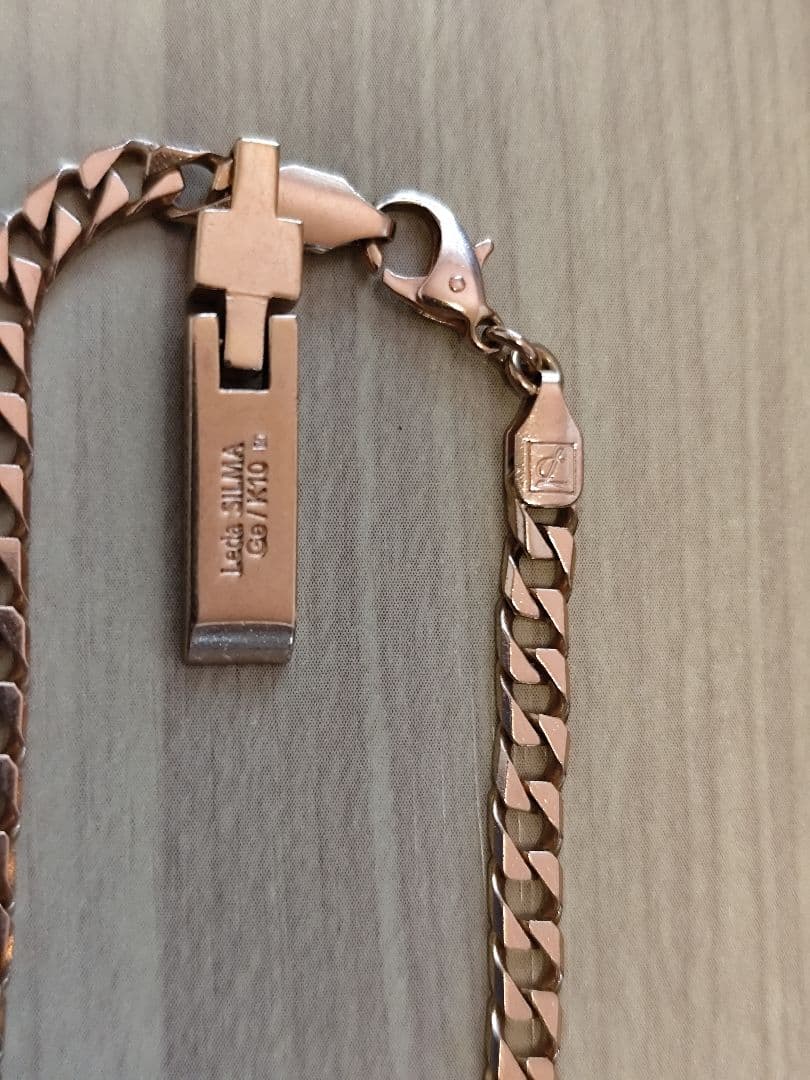 金属製チェーンネックレス