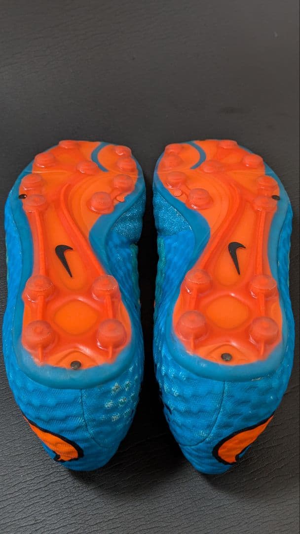 ナイキ　NIKE ハイパーヴェノム ファントム HG-E　サッカースパイク