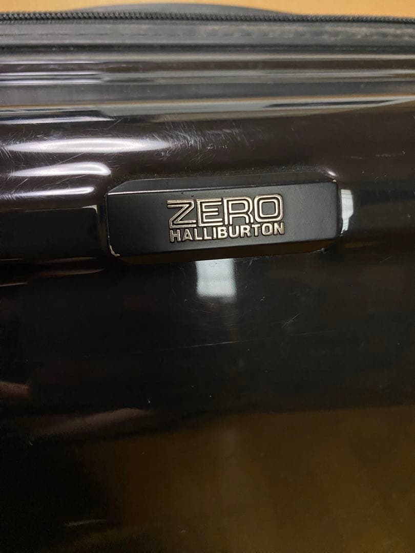 ゼロハリバートンキャリーケース ZRX220-ブラック