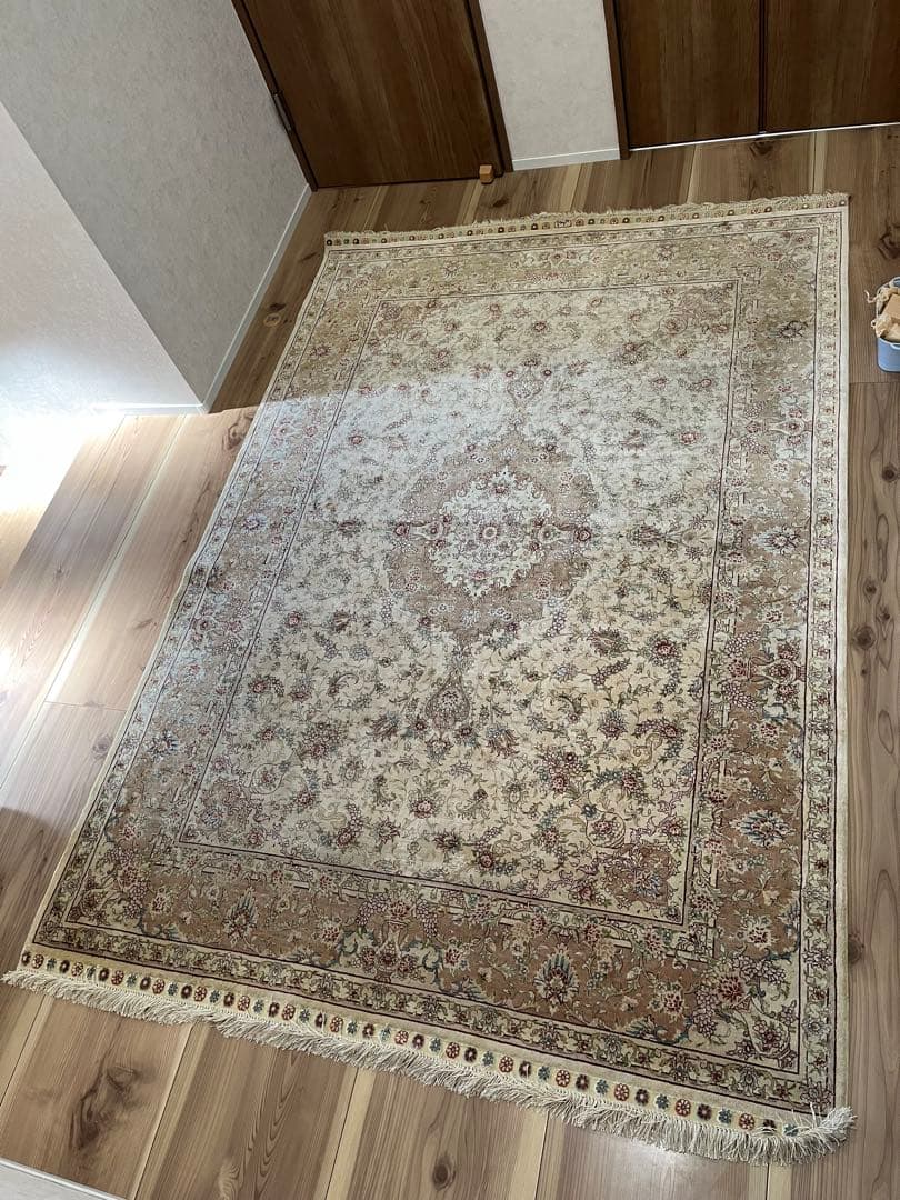 ペルシャ絨毯　保証書有　大と小