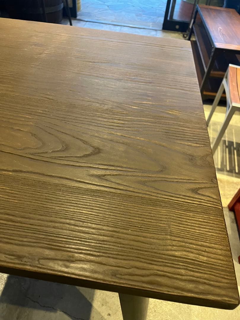 インダストリアルテーブル