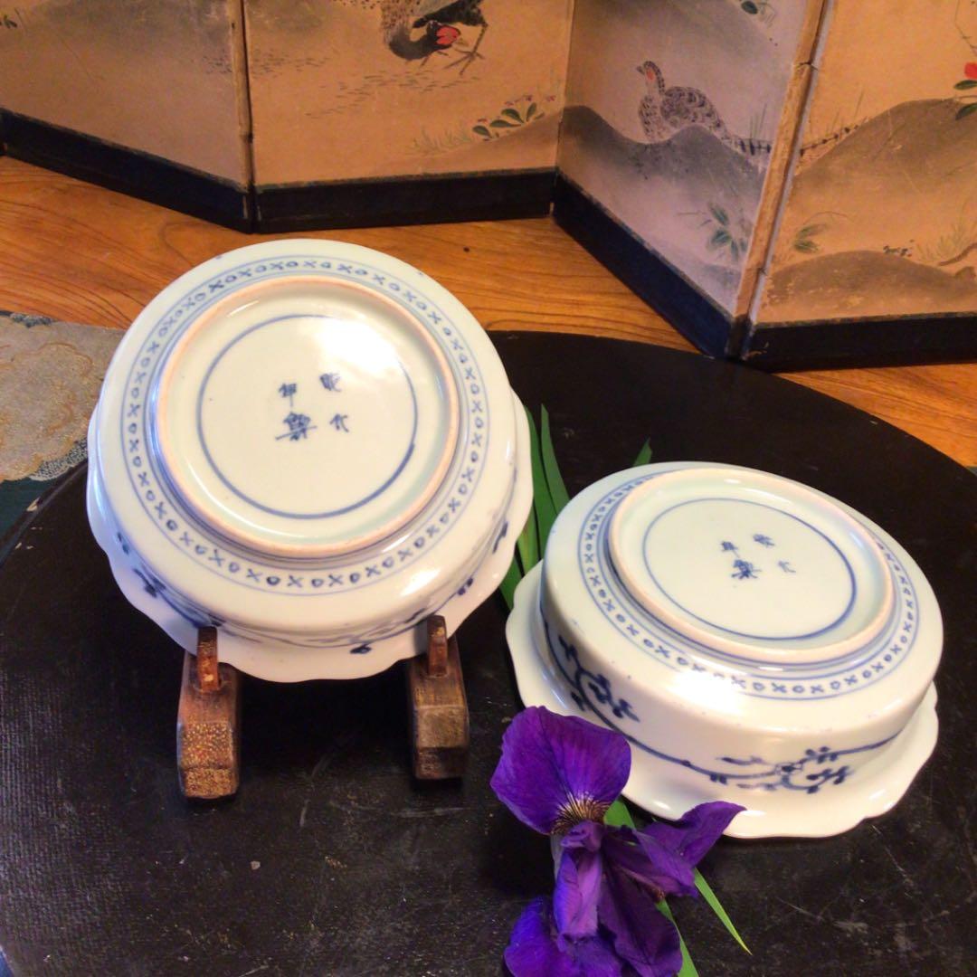 A523 古伊万里　染め錦手　五弁花　牡丹唐草　流水貝紋様　輪花形　鉢　2客