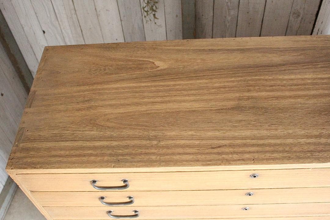 古い木製の引き出し　15杯