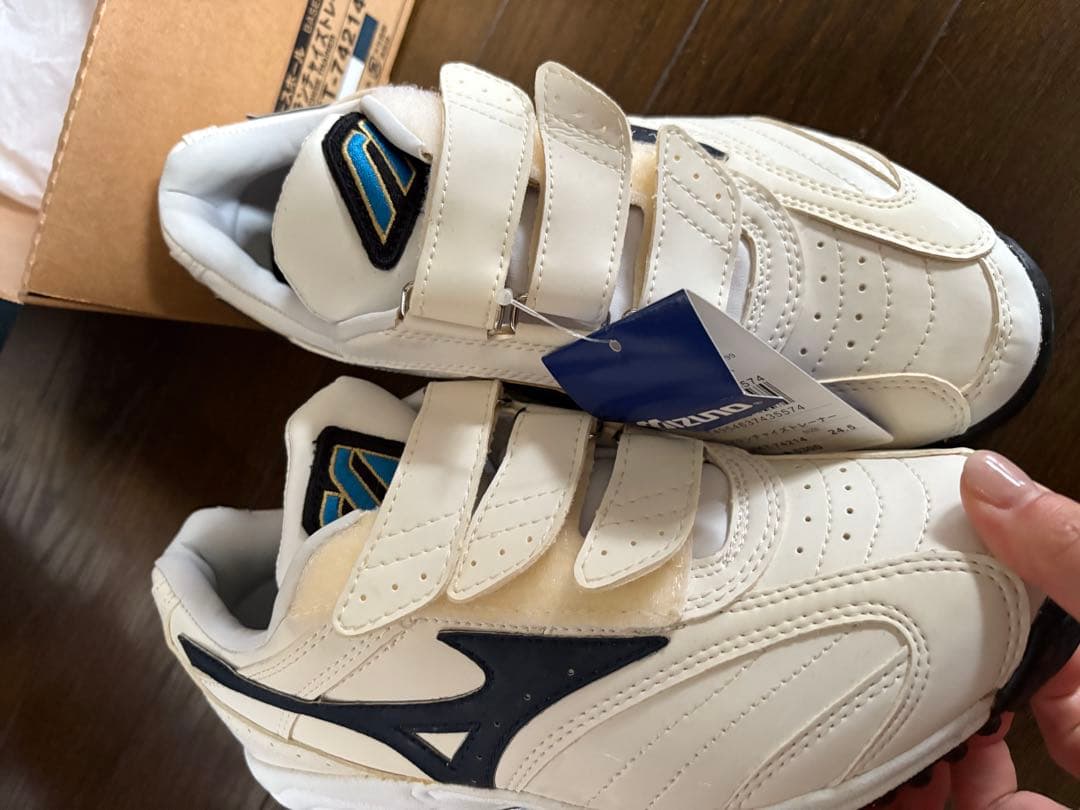 ☆レア商品☆Mizuno トレーニングシューズ ホワイト/ネイビー