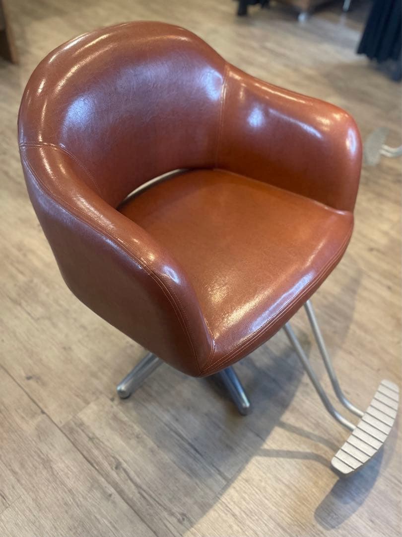 ① スタイリングチェア　セット椅子　美容椅子　サロン椅子　⚠️ジャンク品　座椅子