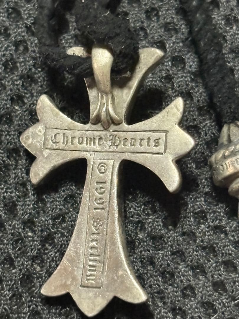 Chrome Hearts クロスペンダントスモール&レザーブレイド