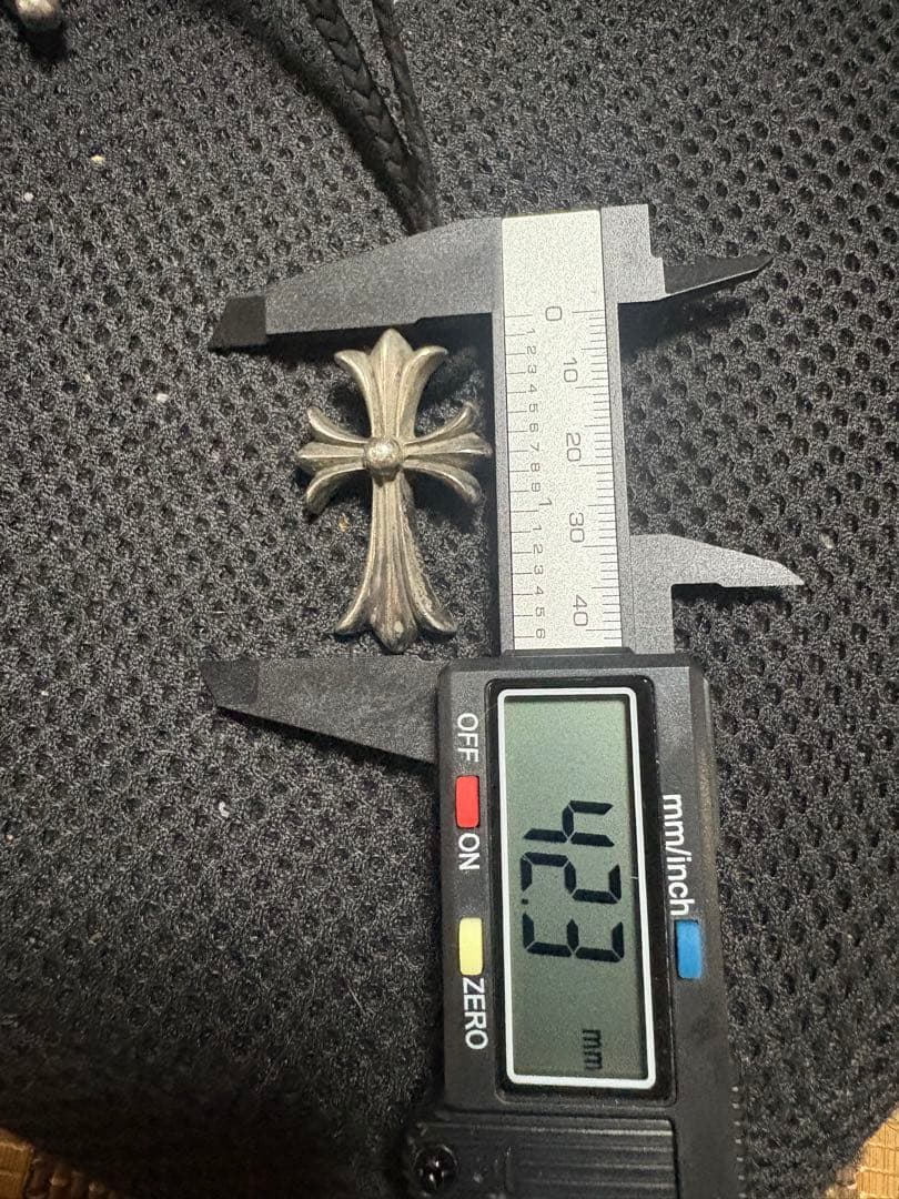 Chrome Hearts クロスペンダントスモール&レザーブレイド