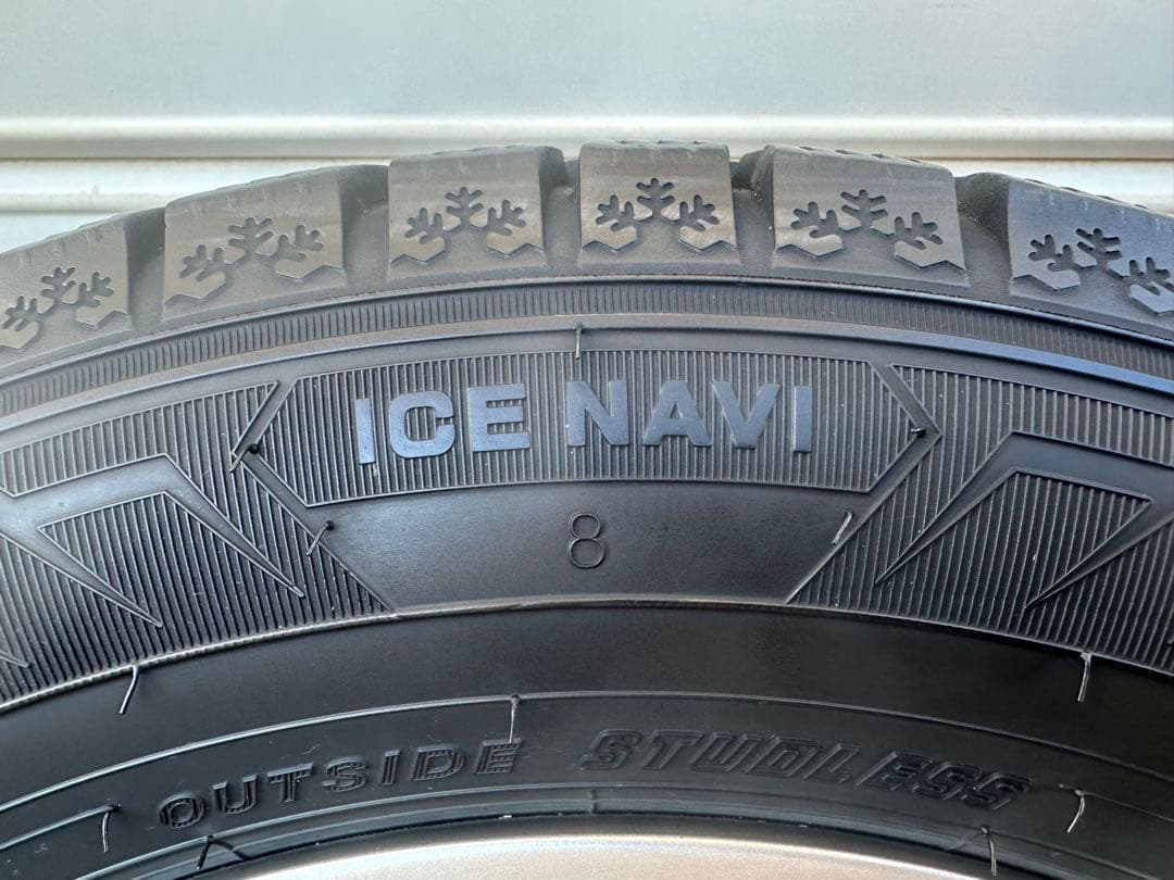 a*y様 値下げしました【2022年製】スタッドレスタイヤ4本セット165/70