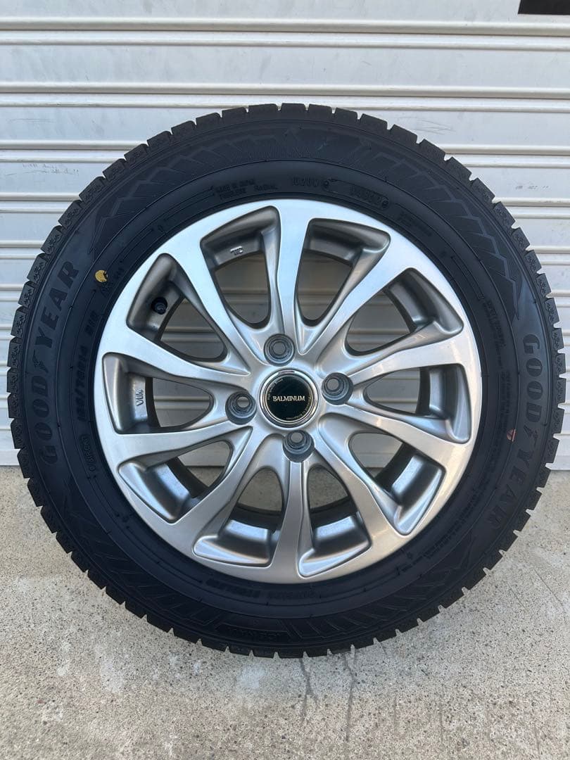 a*y様 値下げしました【2022年製】スタッドレスタイヤ4本セット165/70