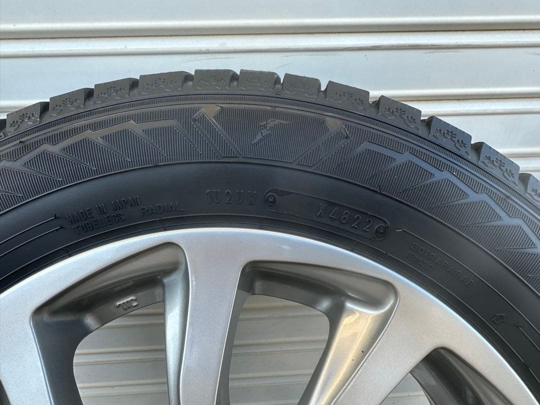 a*y様 値下げしました【2022年製】スタッドレスタイヤ4本セット165/70