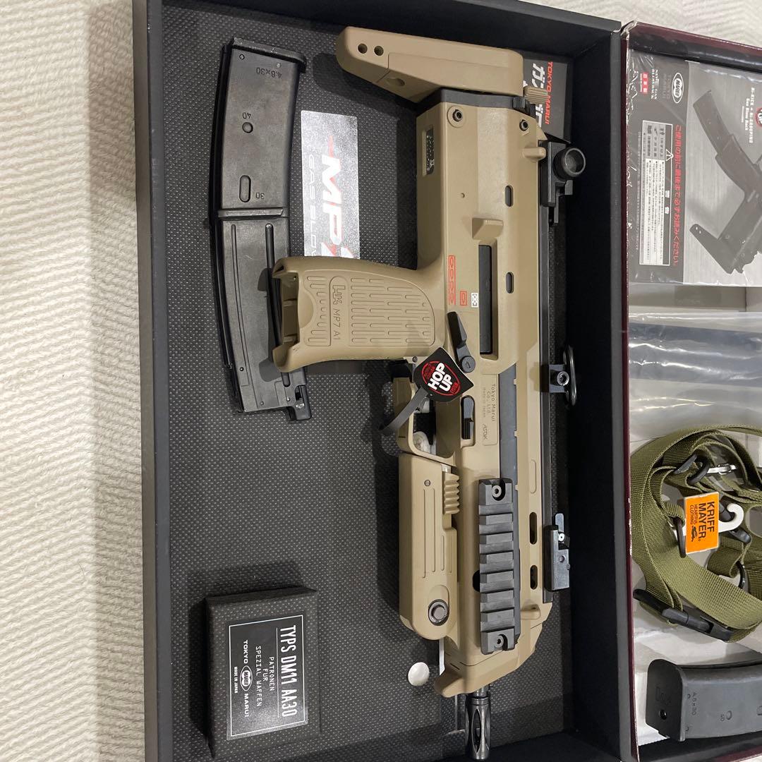 【美品】東京マルイ MP7A1 ガスブロ マガジン2本+サプレッサー/スコープ付