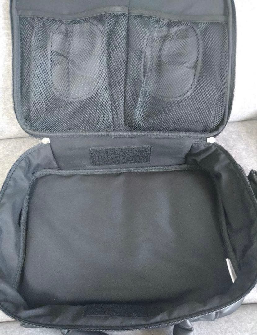 ブラックショルダーバッグ